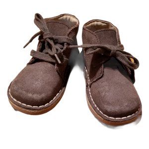 NWOT Baby Gray Suede Chukka Boots (Size 6.5)